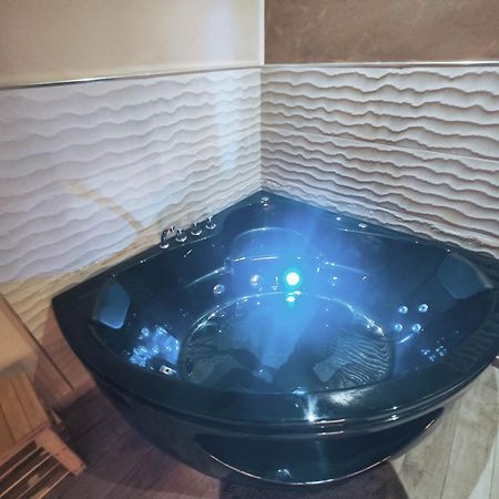 Suite Natura Bed&Beauty Spa ตารันโต ภายนอก รูปภาพ