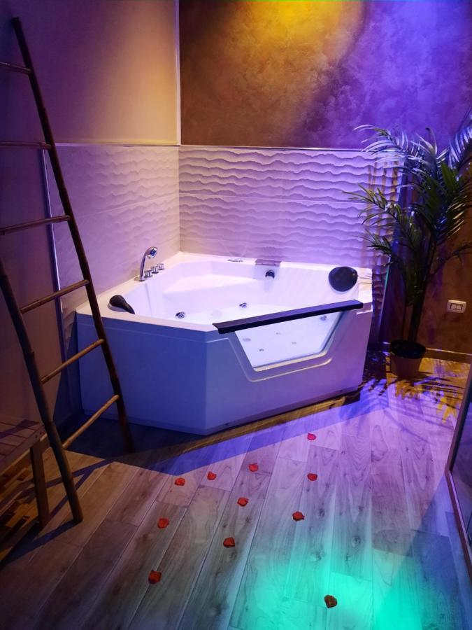 Suite Natura Bed&Beauty Spa ตารันโต ภายนอก รูปภาพ